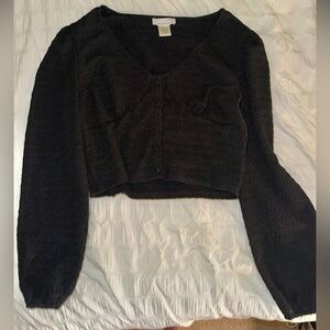 Black Button-Up Cropped Cardigan